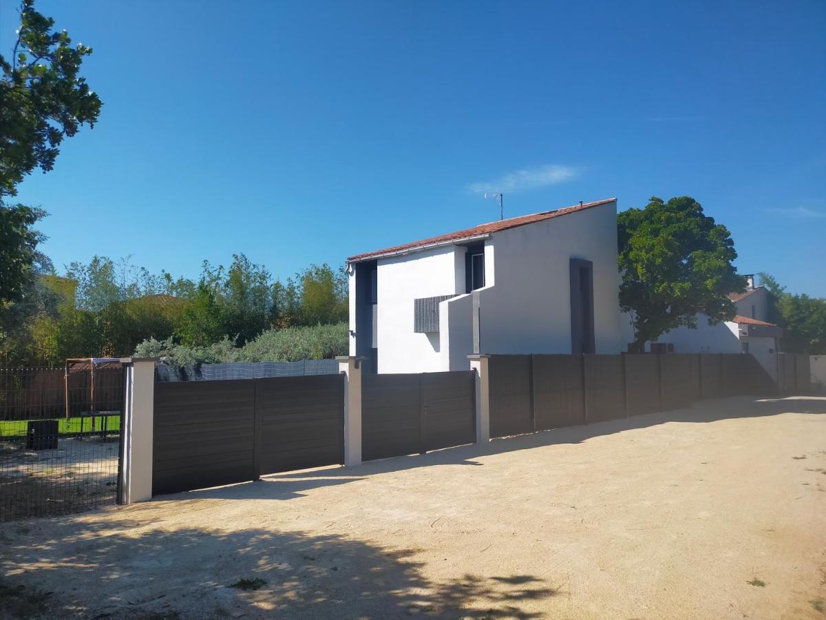נים Villa Caremeau 2 מראה חיצוני תמונה